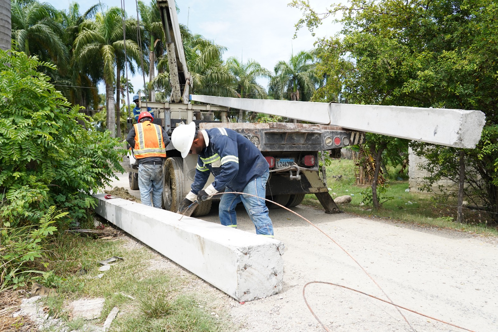 Edesur invierte RD 324.8 millones en redes eléctricas de San Cristóbal