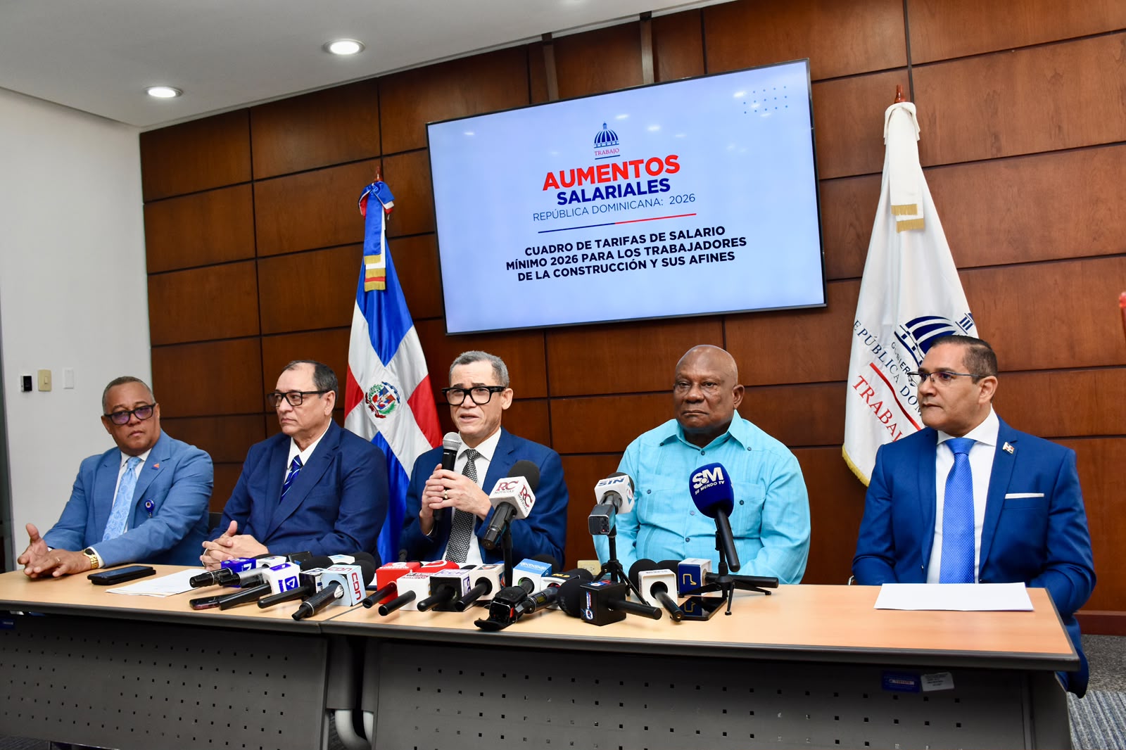 CNS aprueba aumento de 20 % al salario mínimo de la construcción