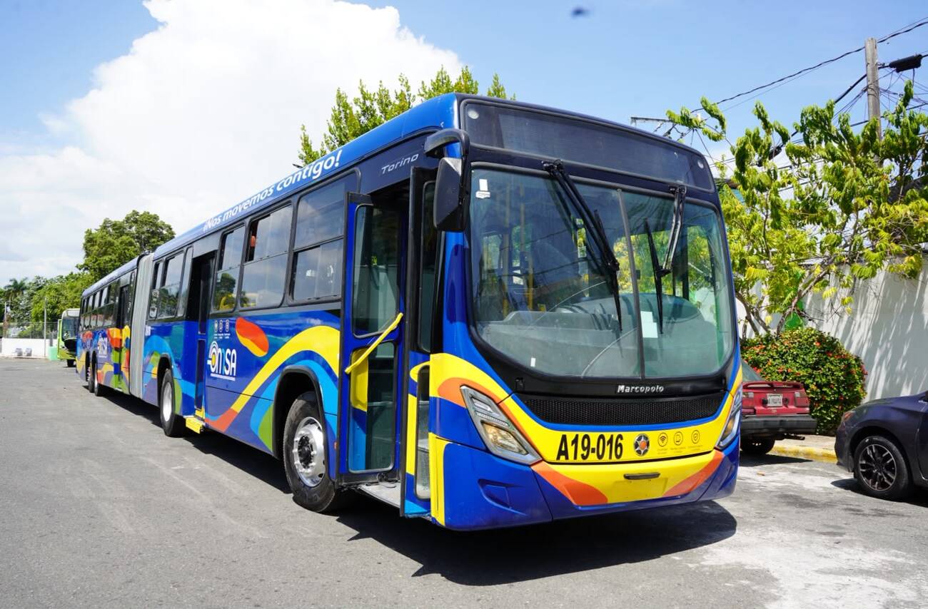 OMSA relanza corredor Ciudad Juan Bosch con 25 autobuses reformados