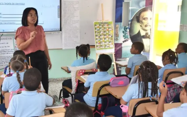RD cuenta con 192 mil docentes calificados, según Educación