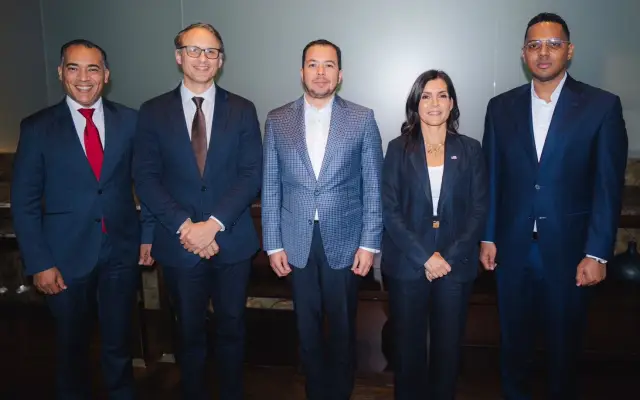 Embajadora EU visitó miembros proyecto Dominicanos Primero