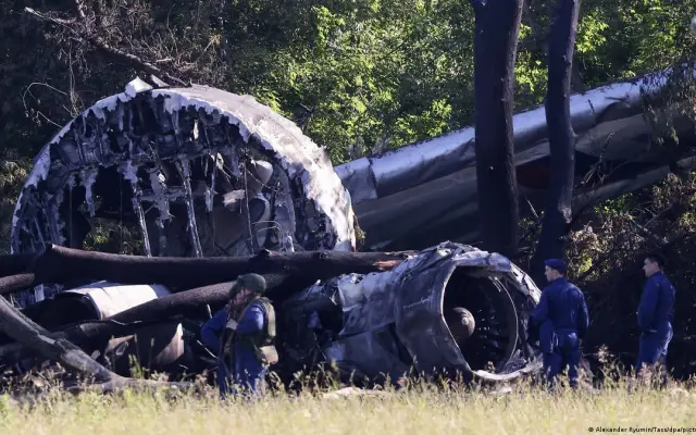 RUSIA: Seis muertos y un herido al estrellarse un avión militar