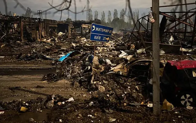 Ataque aéreo masivo ruso deja al menos 12 muertos en Kiev