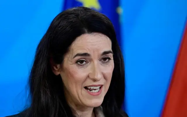 Hungría expulsa a diplomáticos rusos por actos «inaceptables»