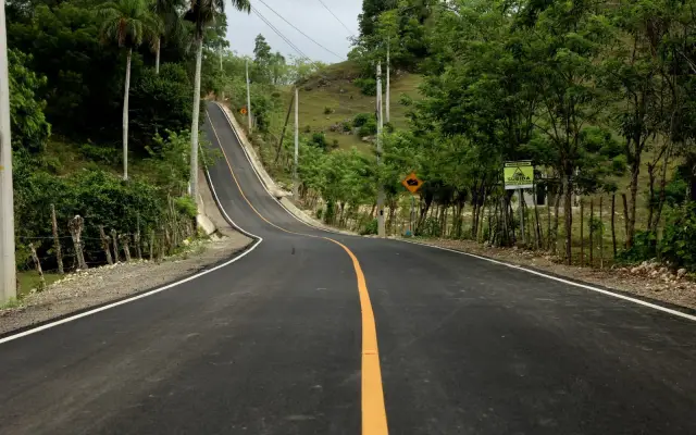 Presidente RD entrega nueva carretera en provincia Espaillat