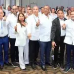 Collado avanza conformación estructura política en exterior