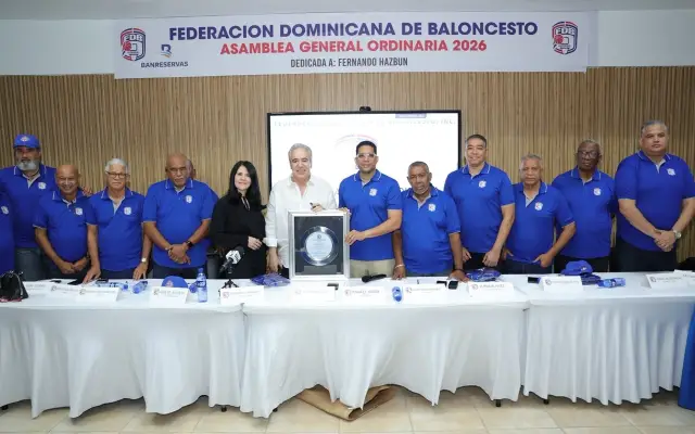 Fedombal reconoce a Fernando Hasbún por aportes baloncesto