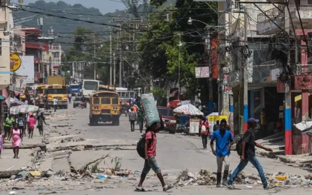 Dicen los propios haitianos deben resolver sus problemas
