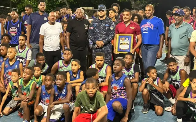Nuevos Horizontes inaugura campeonato 23 de baloncesto