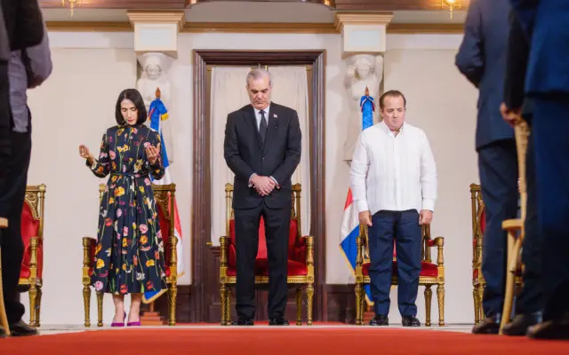 Abinader pide a Dios que le dé sabiduría para enfrentar males