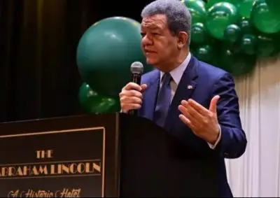 Fernández dice relación con diáspora más allá de las remesas