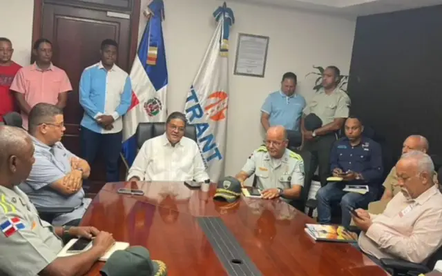Autoridades se reunieron con transportistas del 9 de la Duarte