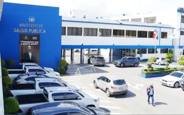 Salud despliega 5 equipos en hospitales y fortalecer calidad