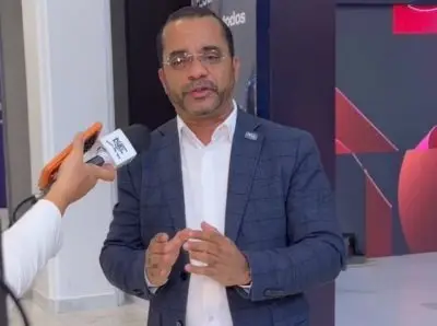 ITLA acerca la tecnología y la IA a visitantes de la FILSD 2026