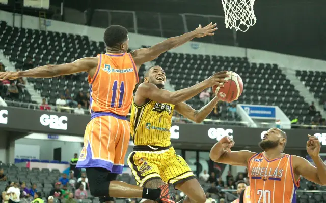 Rafael Barias derrota a Huellas del Siglo y lidera TBS Distrito
