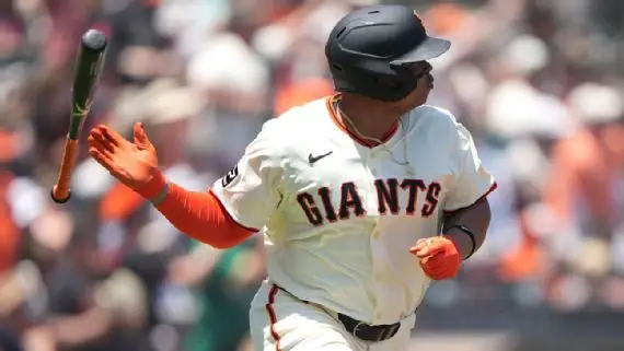 Dominicano Rafael Devers pega dos jonrones en triunfo de SF