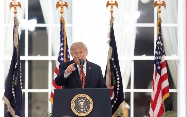 Trump amenaza con aranceles a la UE si hace a Canadá miembro