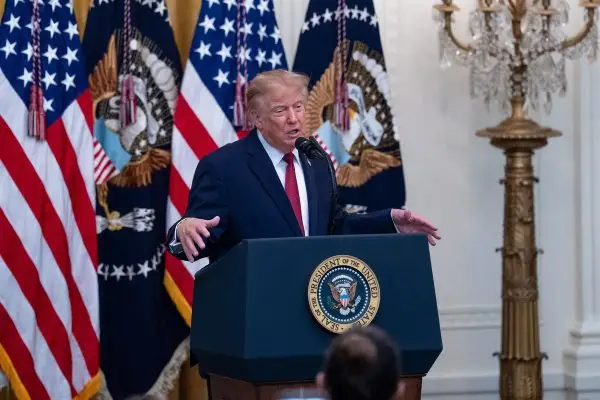 Trump anuncia Seúl invertirá US$200 mil millones en EEUU
