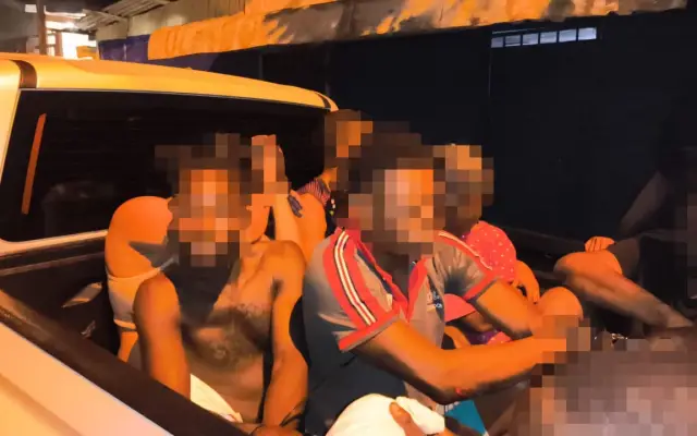 Detienen a 2,011 extranjeros; intervienen comercios chinos