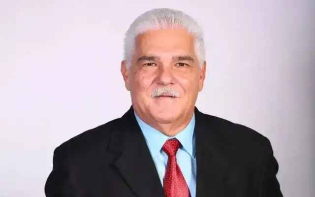 Muere Claudio Concepción, pionero crónica arte Santiago