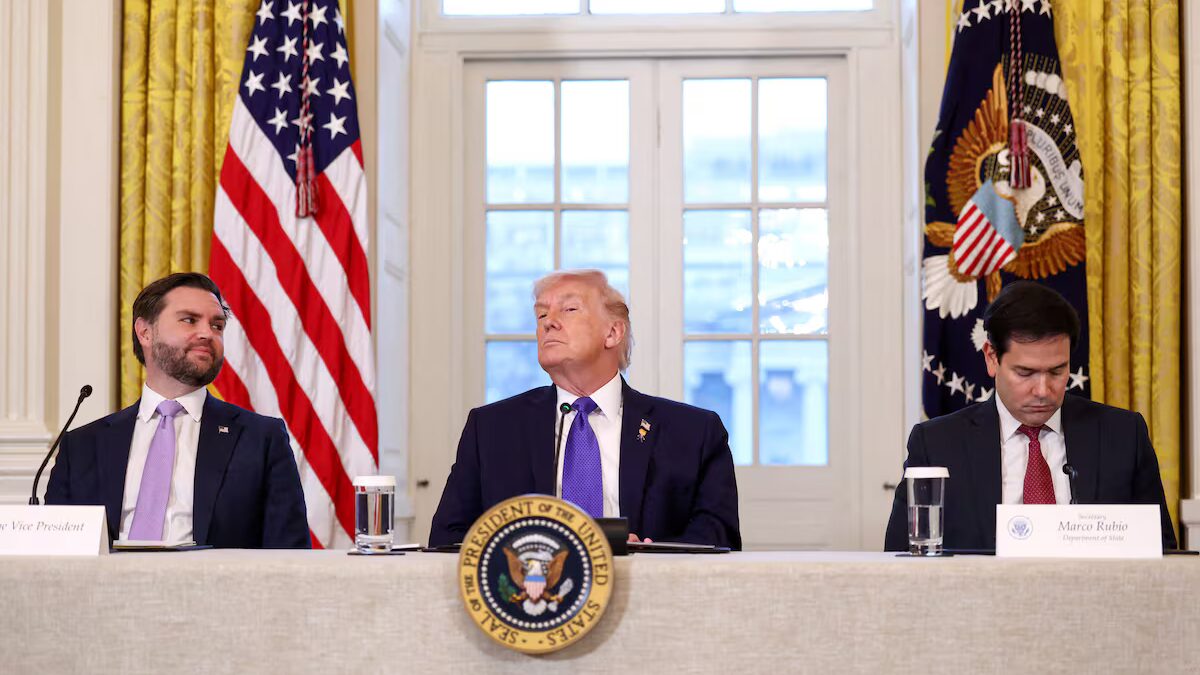 Trump anuncia pacto para ampliar presencia militar en Groenlandia