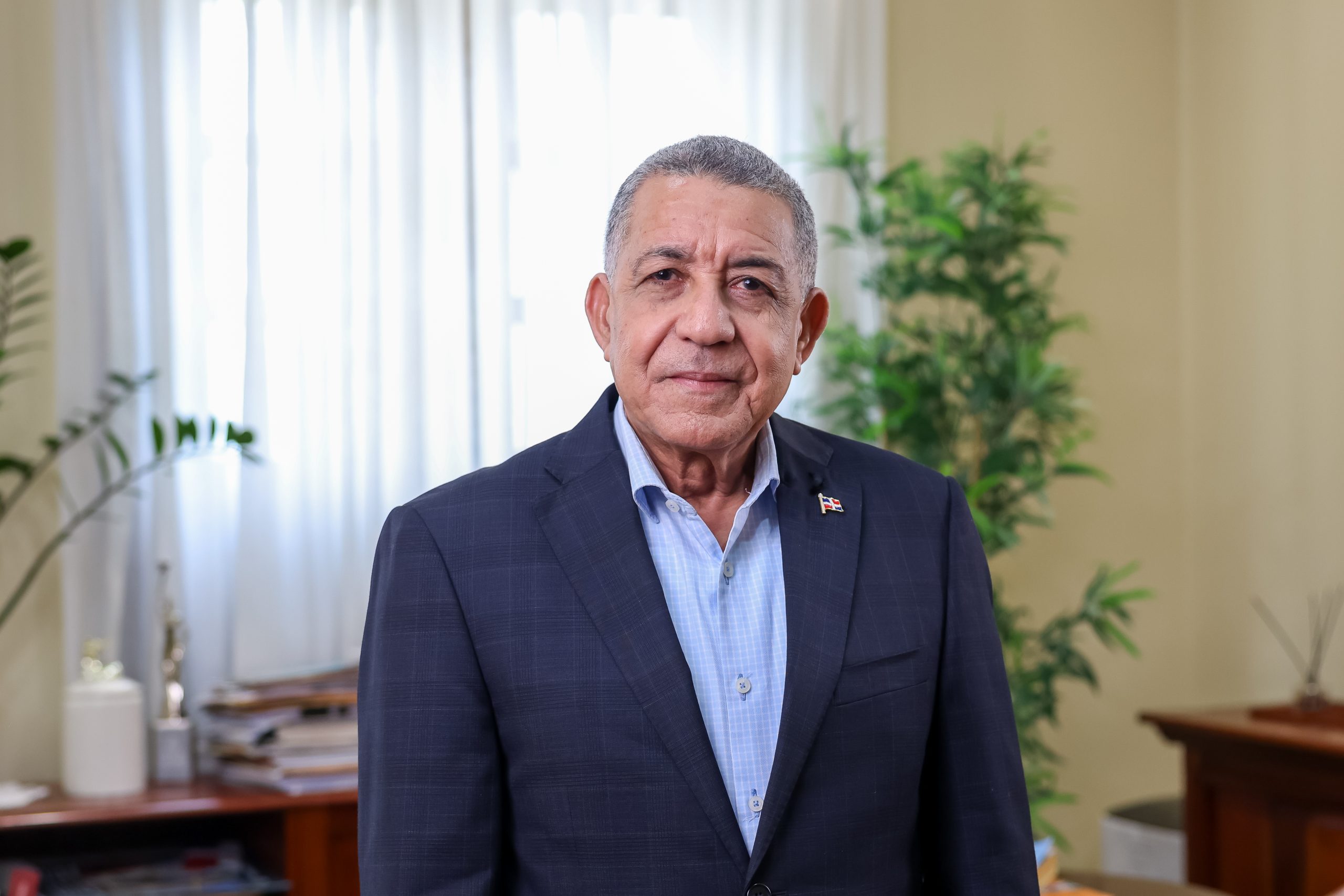 Gobierno ejecuta 957 km de vías y expandirá transporte a 73 km