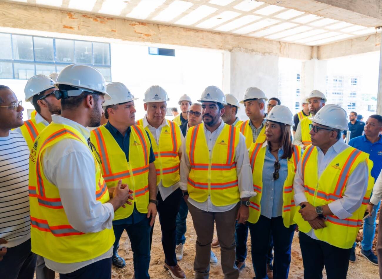 UASD Santo Domingo Este alcanza 60 % de ejecución, informa Mivhed