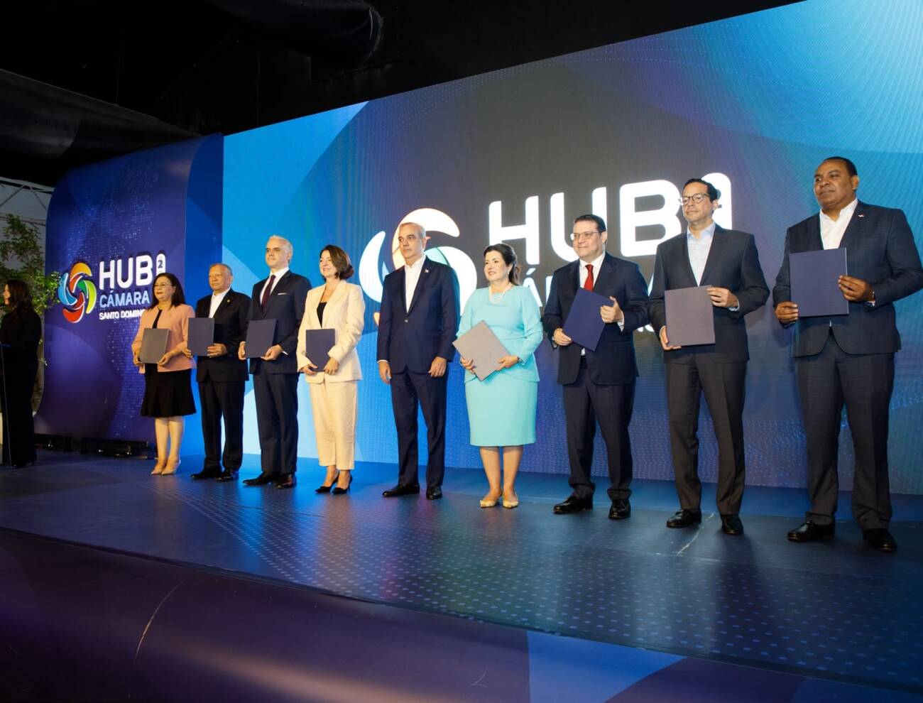Gobierno y AWS lanzan 50,000 becas en IA y computación en la nube