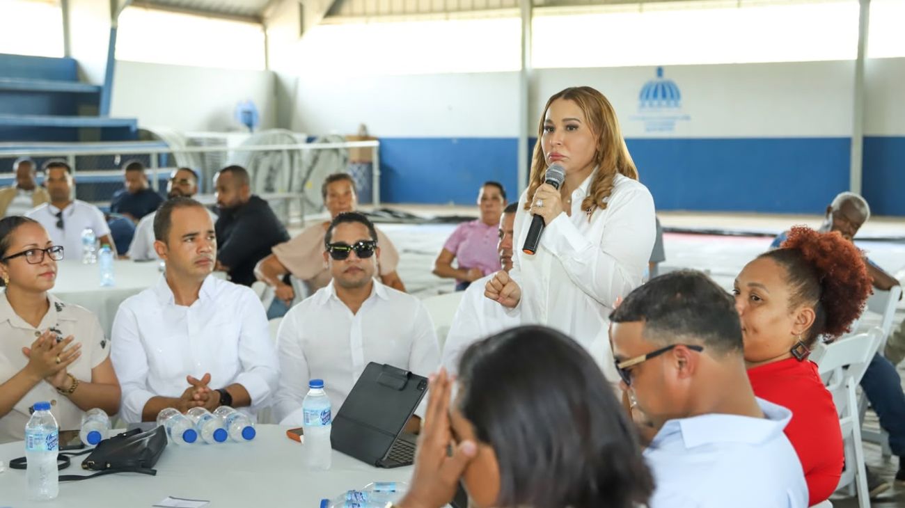 Supérate beneficia a 5,513 familias con subsidios en Pedernales