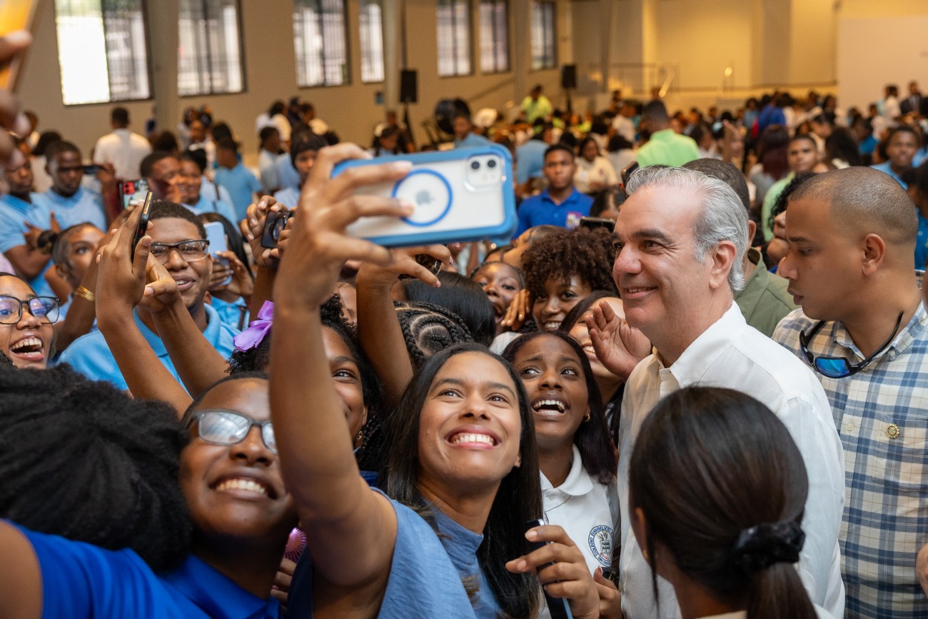 Abinader inaugurará escuelas y un puente este viernes en Puerto Plata