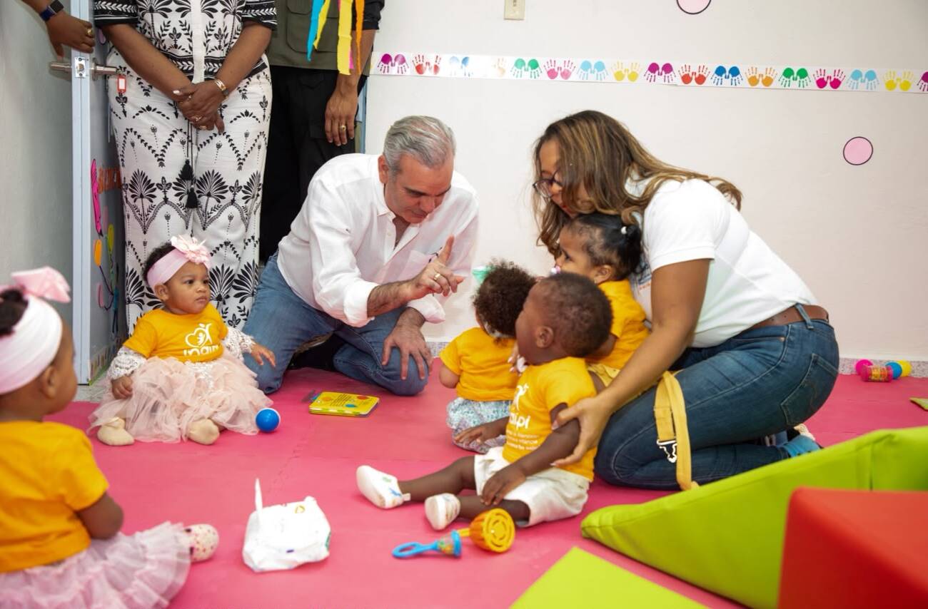Abinader entrega Caipi en Canastica para 250 niños de San Cristóbal