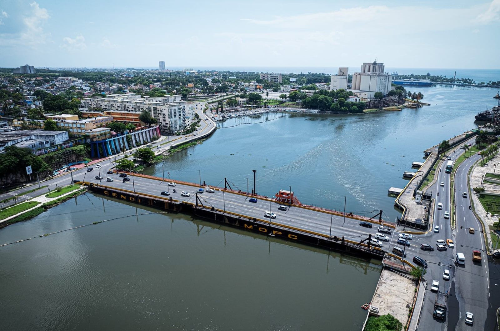 MOPC cerrará el puente flotante por dos horas este jueves