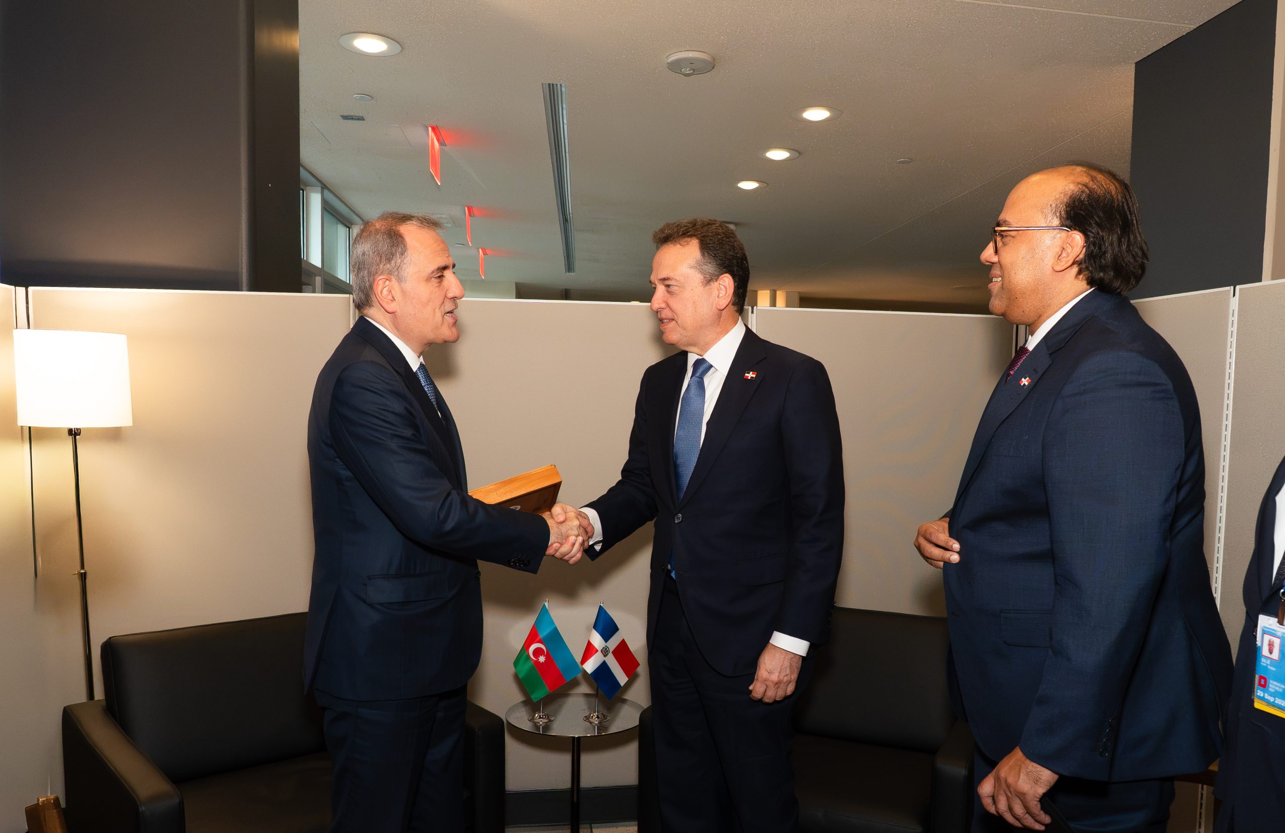 RD y Azerbaiyán eliminan visado para pasaportes ordinarios