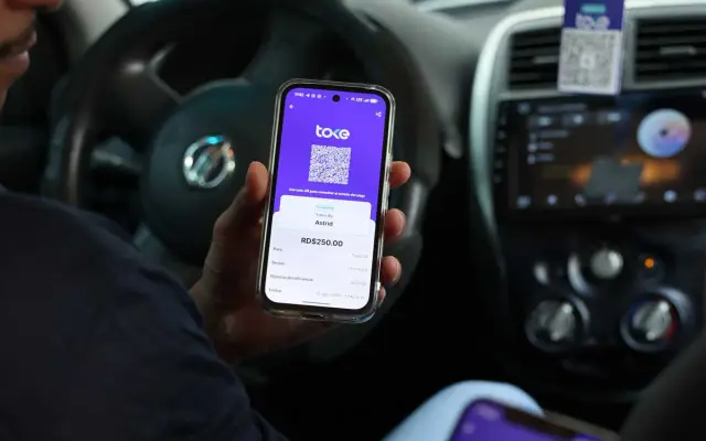 Toke e inDrive habilitan pagos digitales para viajes urbanos