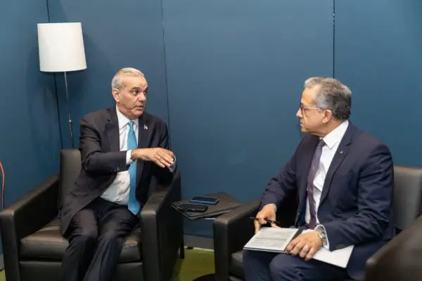 Abinader y director de UNESCO abordan avances educativos RD