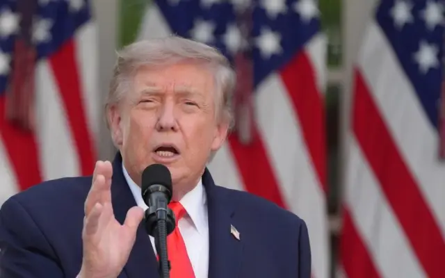 Trump lanza amenaza a países que tienen superávit con EE.UU.