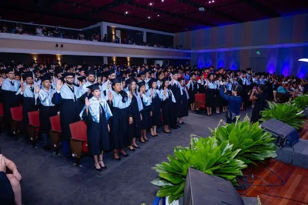 Unapec gradúa a 858 nuevos profesionales Santo Domingo