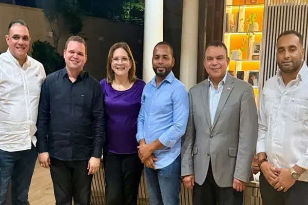 Tres alcaldes respaldan proyecto presidencial de David Collado