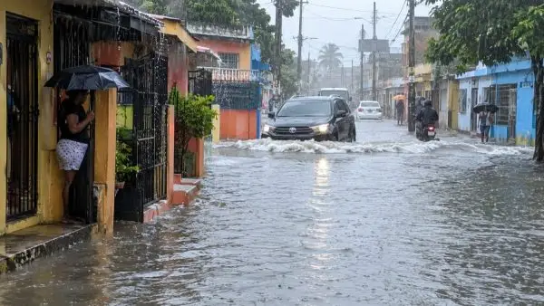 COE mantiene 22 provincias en alerta ante aviso fuertes lluvias
