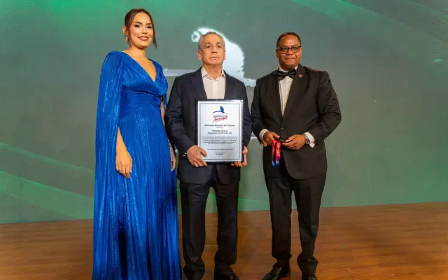 Fernando Hazoury galardonado Empresario Turístico del Año