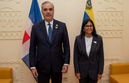 Roma: Abinader y Delcy tratan cooperación energía y consular