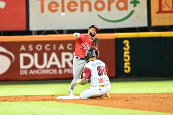 Licey asume liderato del beisbol de RD; Leones y Aguilas ganan