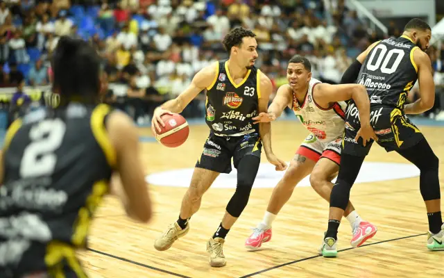 La Cancha y Don Bosco ganan en Baloncesto Superior de Moca