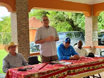Eric Rivero destaca avances de ganadería; llama unidad gremial