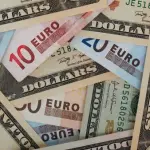 Dólar bajó otros 18 cts. y el euro 22 en la República Dominicana