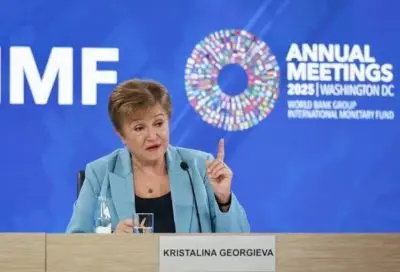 FMI advierte cóctel de riesgos por IA, crisis energía y deuda