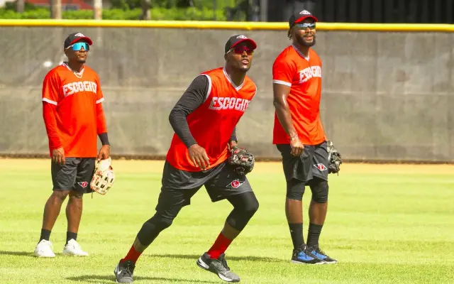J. Lake confía tricampeonato de los Leones en el beisbol de RD