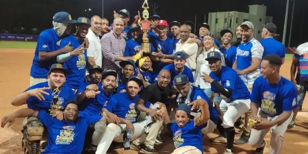 Los Mellos conquistan corona softbol chata Distrito Nacional