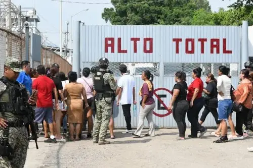Riña en cárcel de México deja unos 10 muertos y 16 heridos