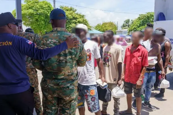 R. Dominicana deporta más de tres mil extranjeros en tres días